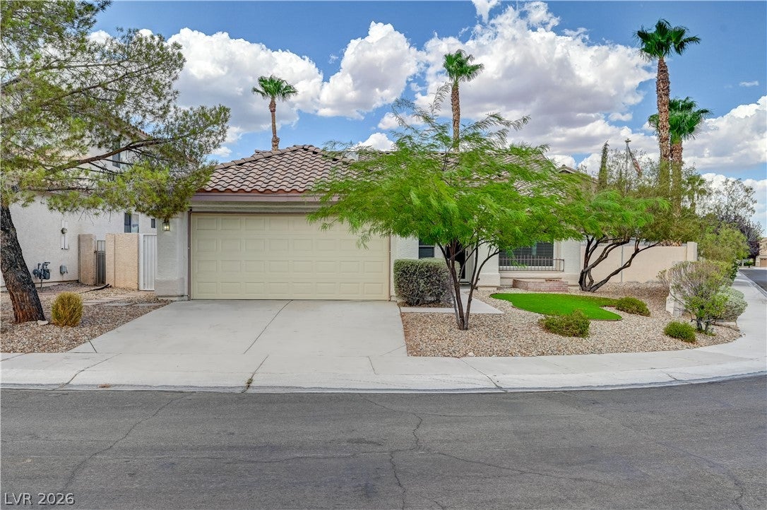 1717 Royal Canyon Dr, Las Vegas, NV 89128