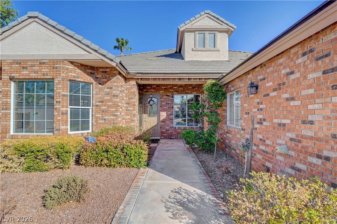 2308 Trident Maple St, Las Vegas, NV 89117 photo