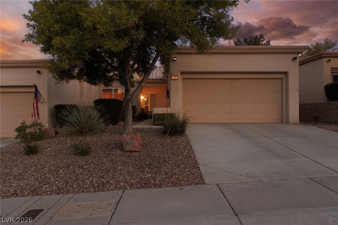 10627 Mission Lake Ave, Las Vegas, NV 89134