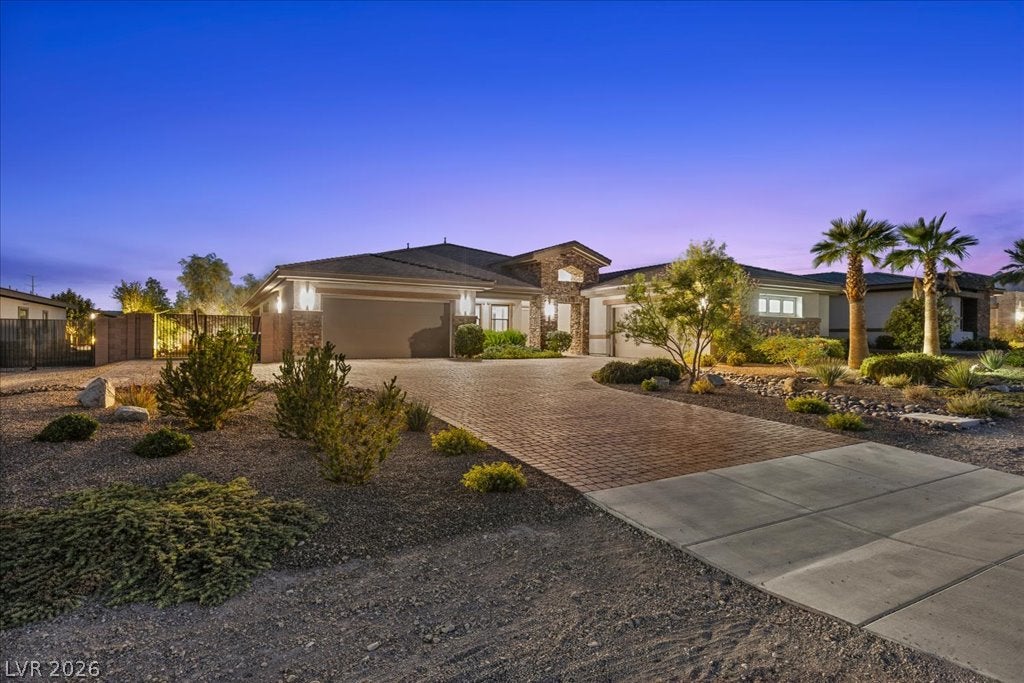 8479 Hickam Ave, Las Vegas, NV 89129