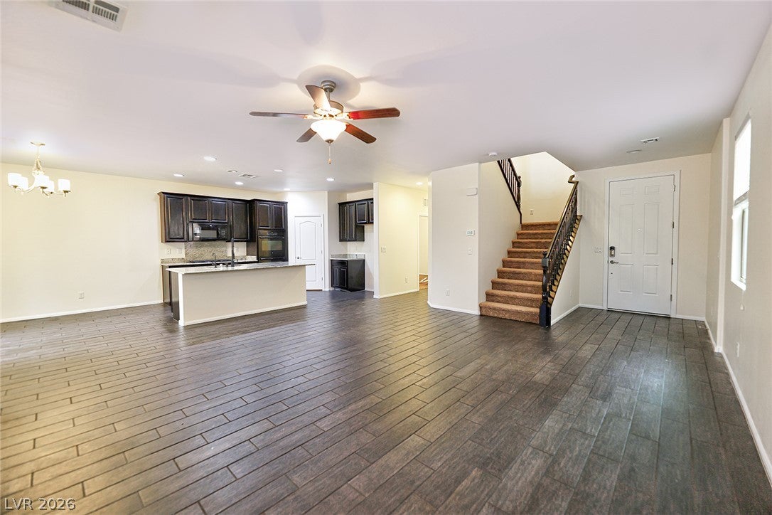 10647 Hyde Corner Ave, Las Vegas, NV 89166 photo