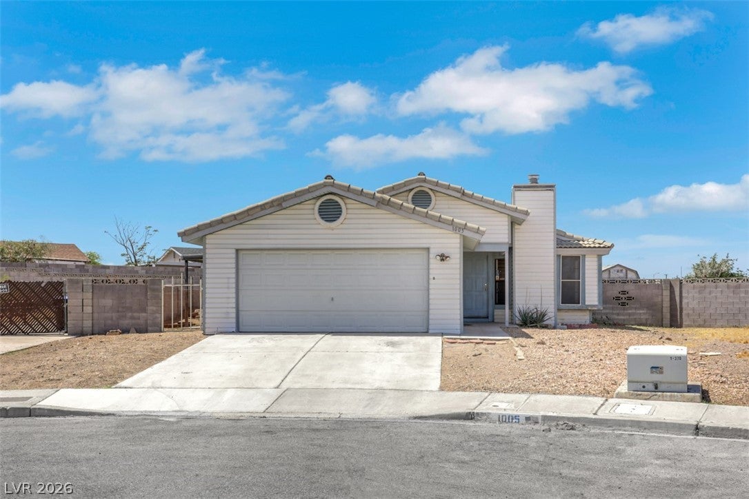 1005 Brookside Ct, Henderson, NV 89015