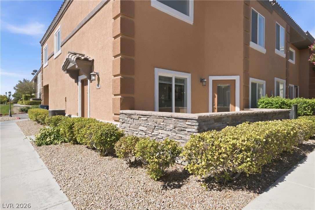 10410 Gold Shadow Ave, Las Vegas, NV 89129 photo