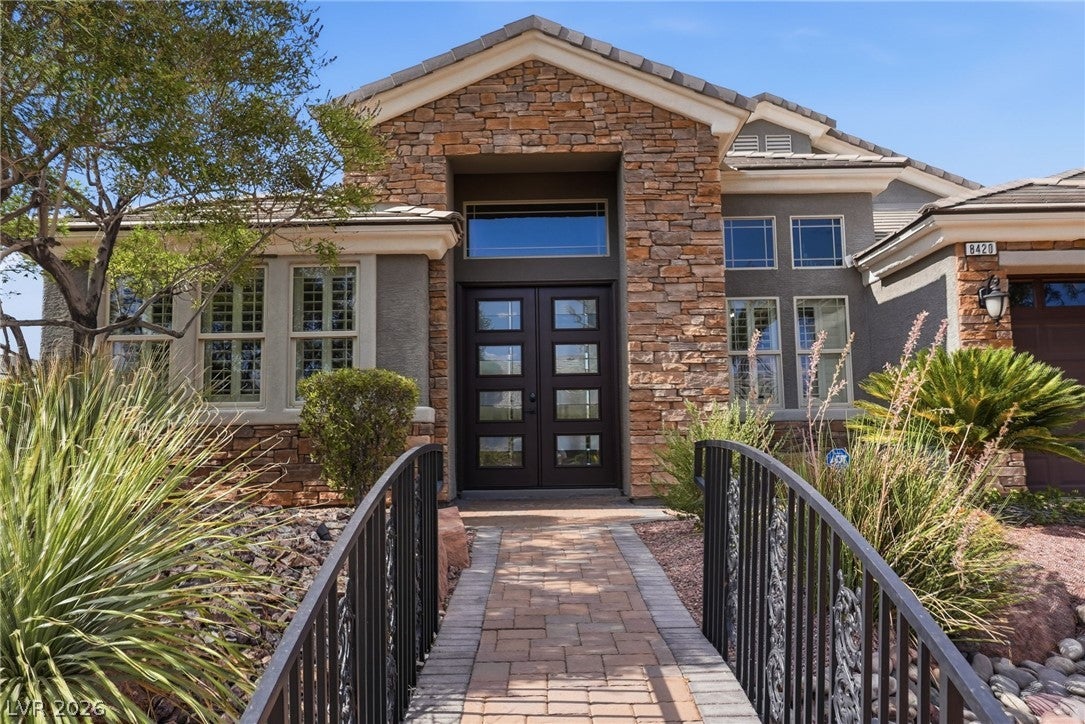 8420 Cedar Mill Falls Ct, Las Vegas, NV 89143 photo
