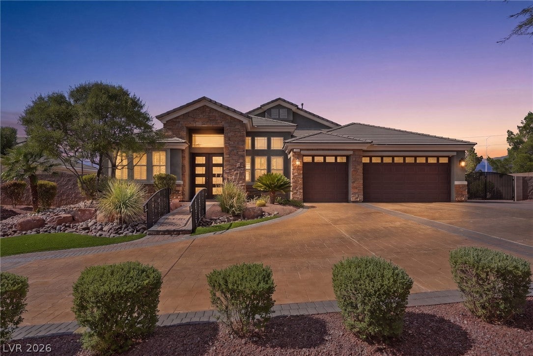 8420 Cedar Mill Falls Ct, Las Vegas, NV 89143 photo