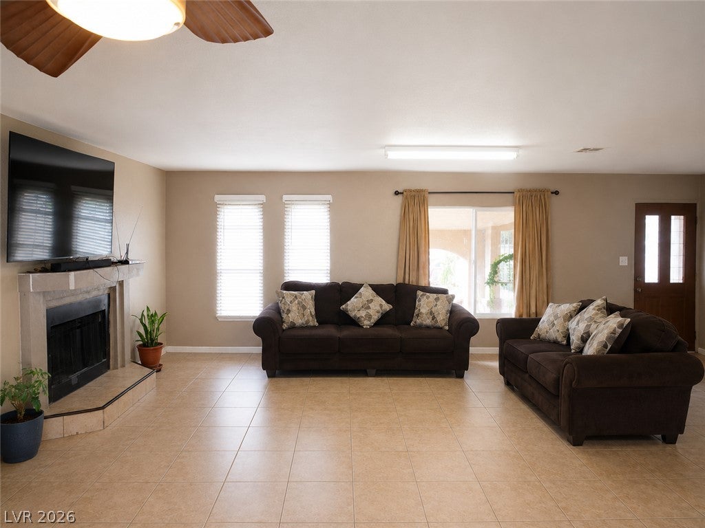 905 Zola Cir, Las Vegas, NV 89145 photo