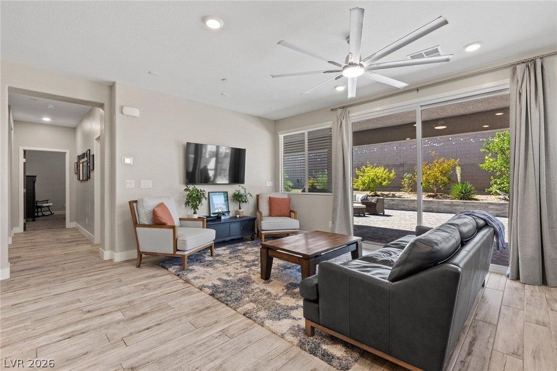 5425 Grapetree St, Las Vegas, NV 89149 photo