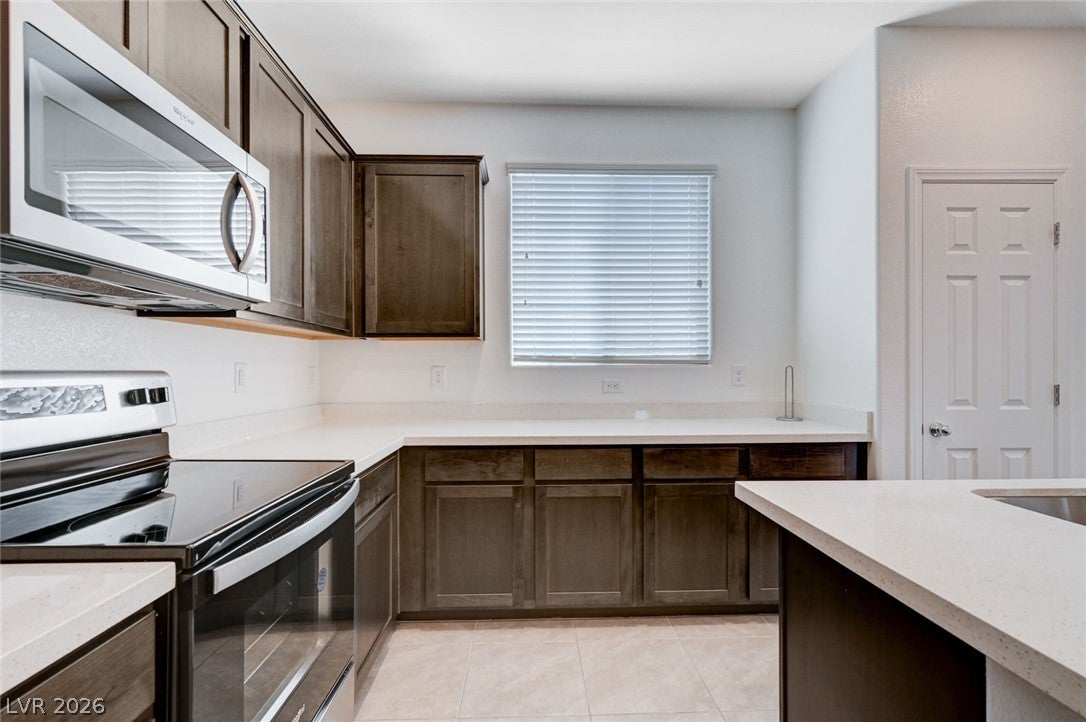 6515 Taffrail Ave, Las Vegas, NV 89118 photo