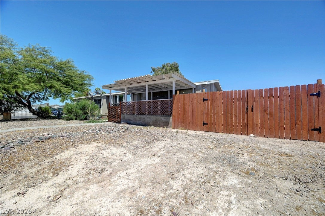 5997 Castlemont Ave, Las Vegas, NV 89156 photo