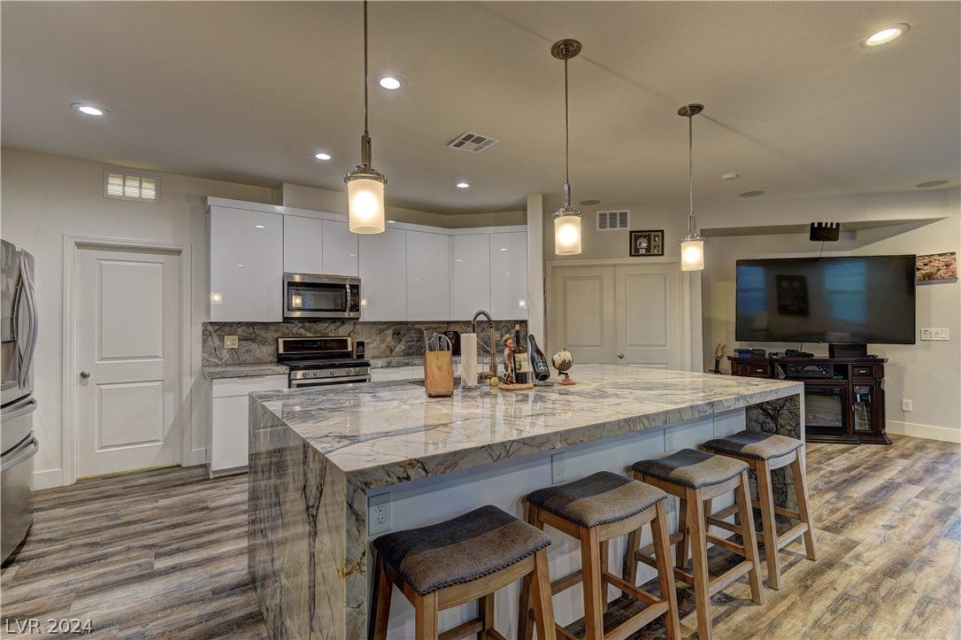 426 Port Reggio St, Las Vegas, NV 89138 photo