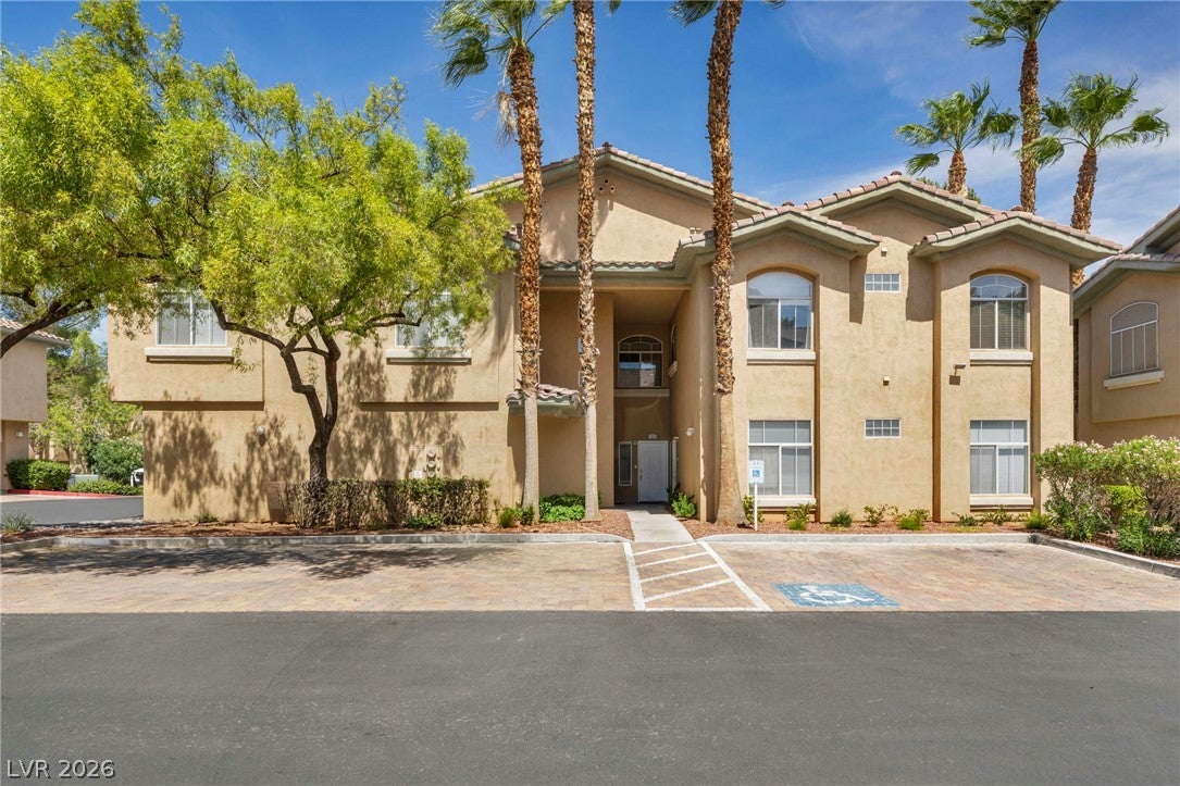 8709 Red Rio Dr #203, Las Vegas, NV 89128 photo
