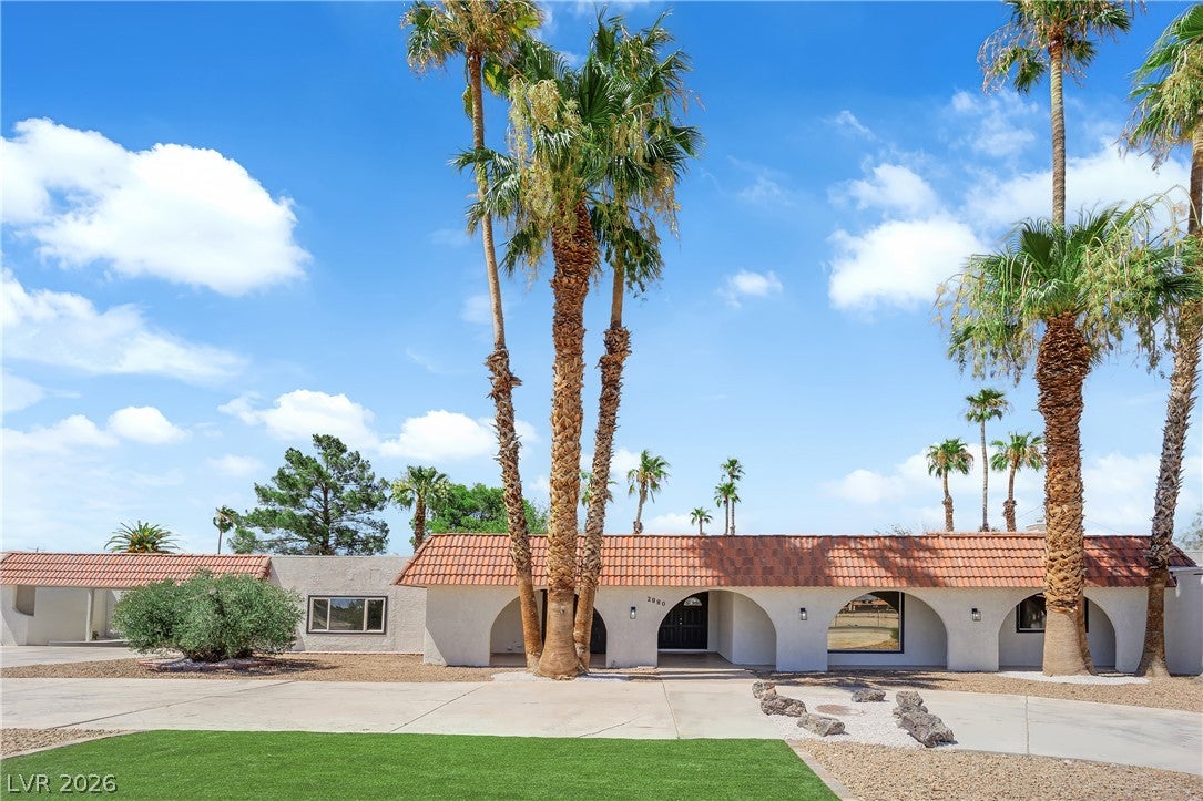 2880 Casey Dr, Las Vegas, NV 89120