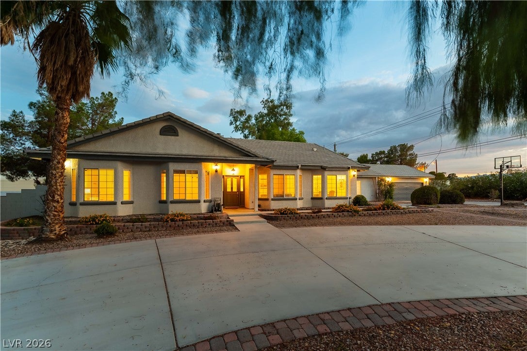 7245 Verde Way, Las Vegas, NV 89149