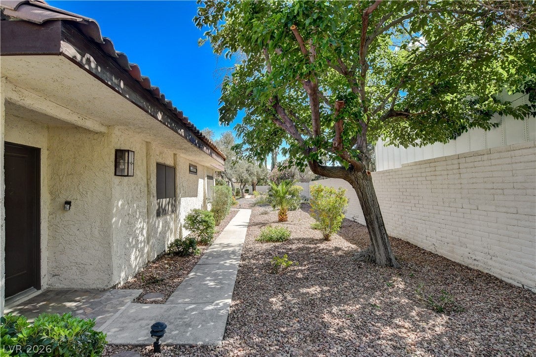 2620 San Lago Ct, Las Vegas, NV 89121 photo