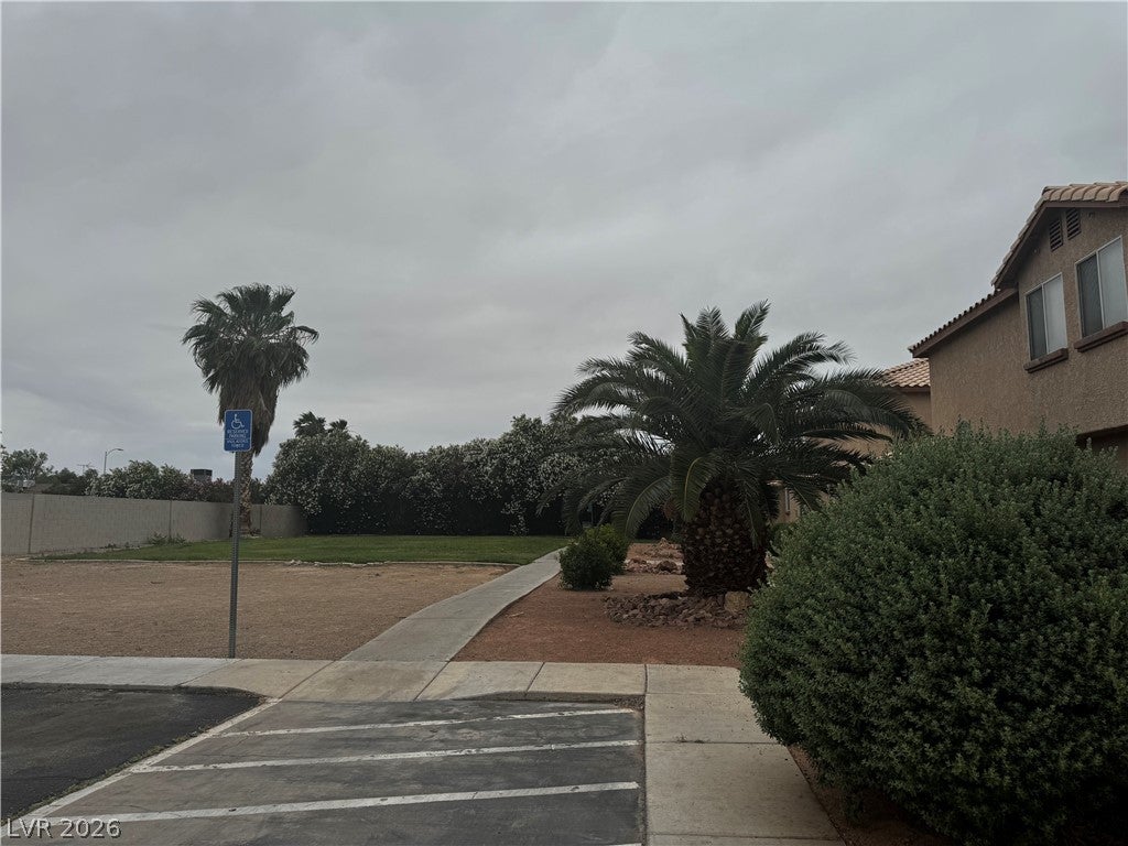 554 Roxella Ln #B, Las Vegas, NV 89110 photo