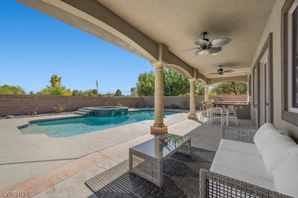 8035 Palm Cove Ct, Las Vegas, NV 89129 photo