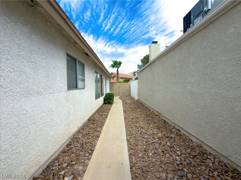4540 Cedarspring Dr, Las Vegas, NV 89103 photo