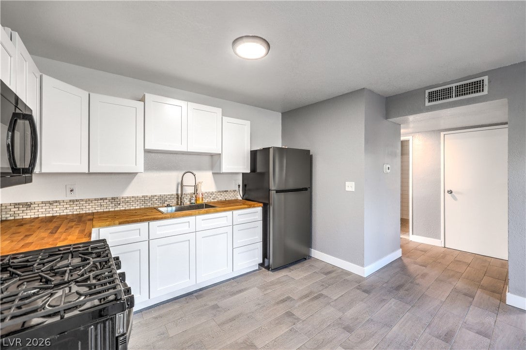 714 E Nelson Ave #F, North Las Vegas, NV 89030 photo