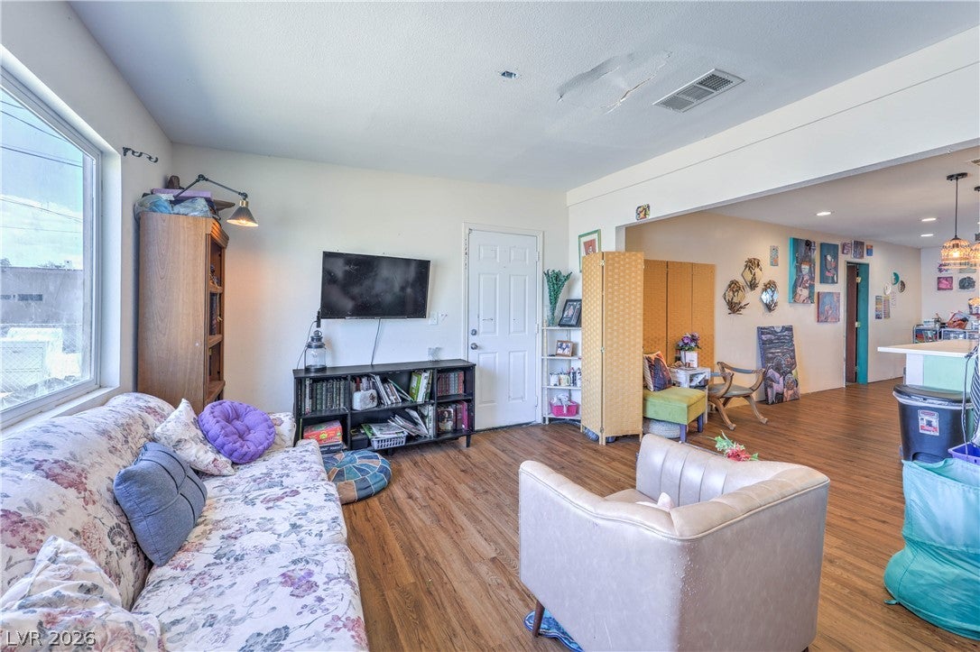 2116 W Travis St, North Las Vegas, NV 89030 photo