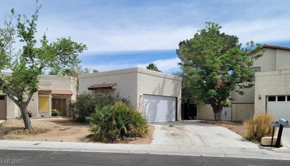 3805 Twig Ln, Las Vegas, NV 89108 photo