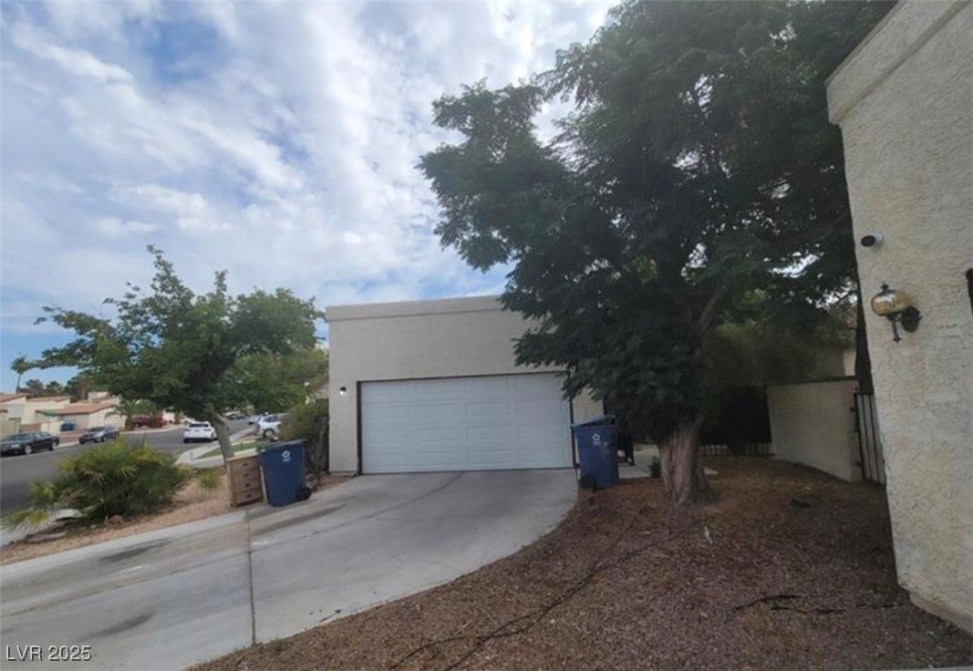 3805 Twig Ln, Las Vegas, NV 89108 photo
