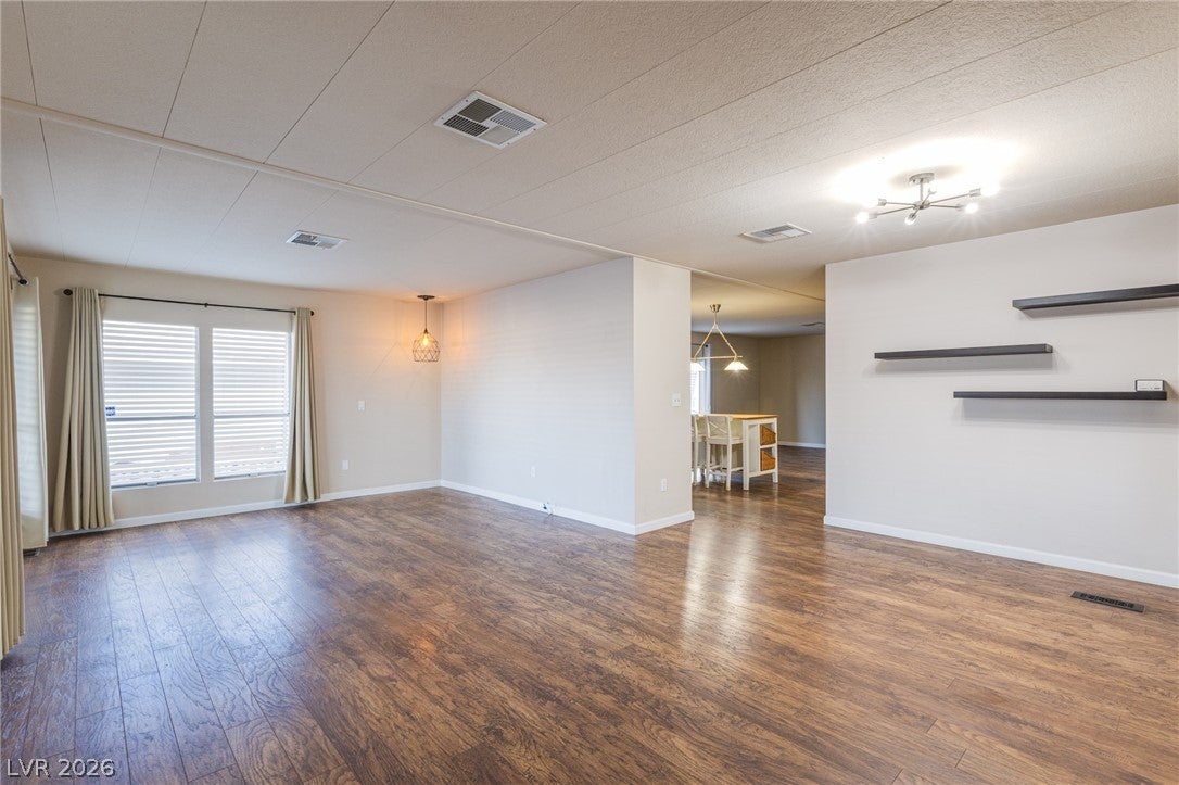 4557 Royal Ridge Blvd, Las Vegas, NV 89103 photo