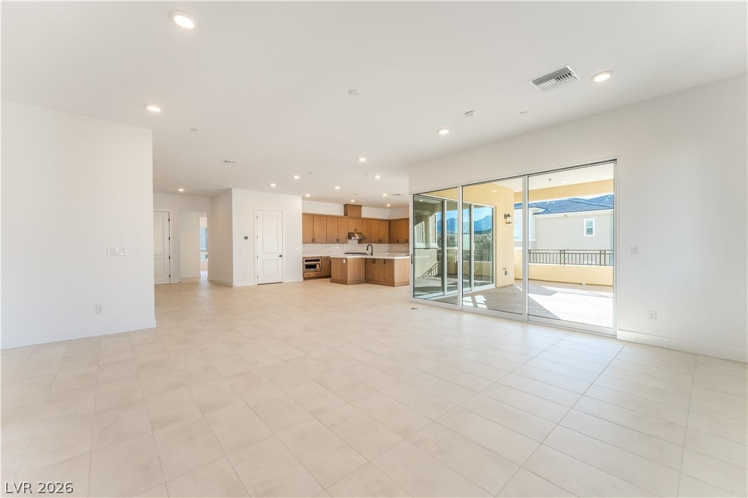 9132 Las Manaitas Ave #401, Las Vegas, NV 89144 photo