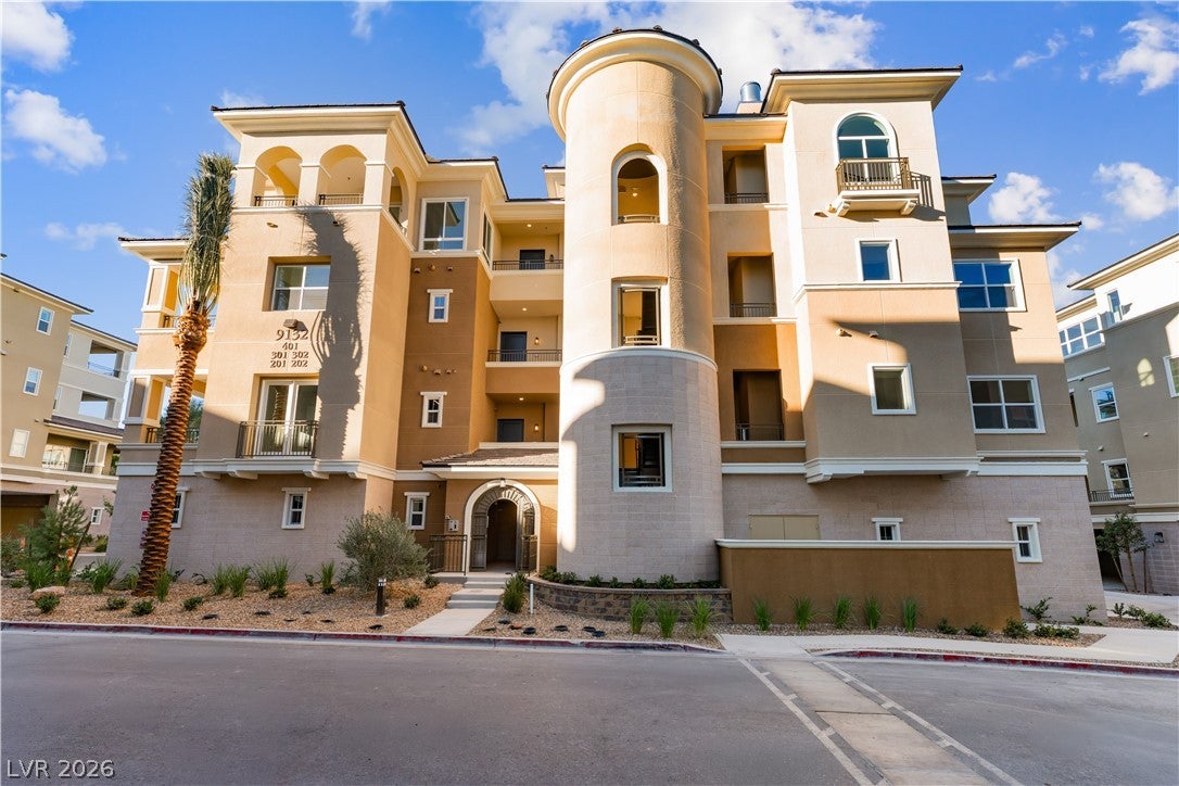 9132 Las Manaitas Ave, Las Vegas, NV 89144
