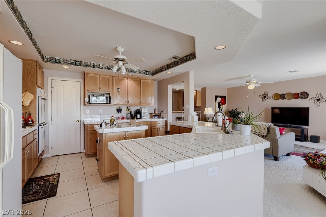 2721 Mallard Landing Ave, Henderson, NV 89074 photo