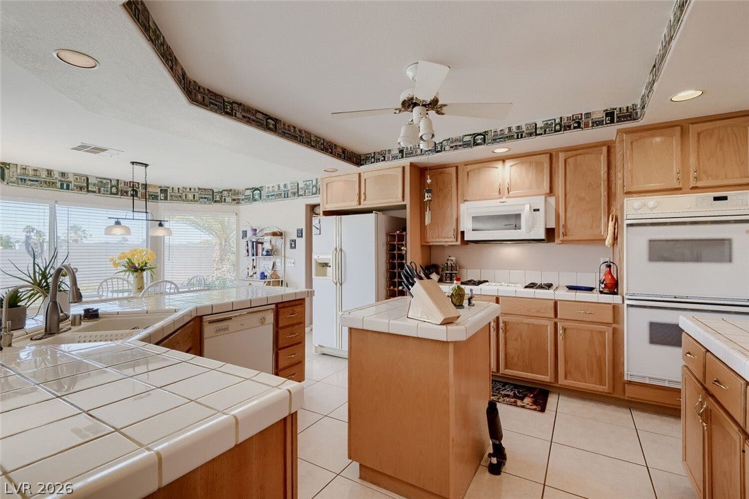 2721 Mallard Landing Ave, Henderson, NV 89074 photo
