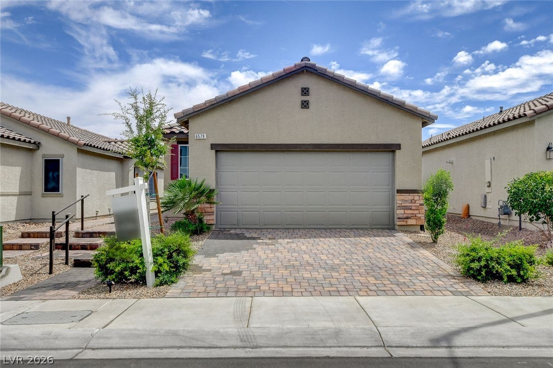 6579 Secret Grove Ave, Las Vegas, NV 89130