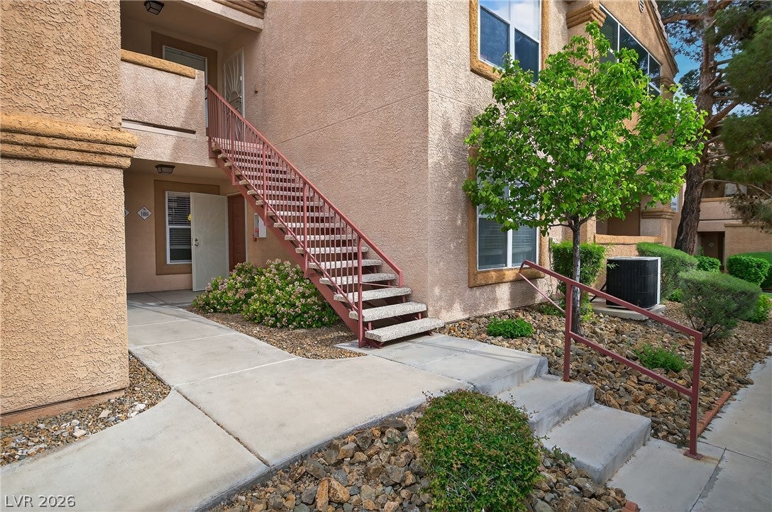 1150 Buffalo Dr, Las Vegas, NV 89128