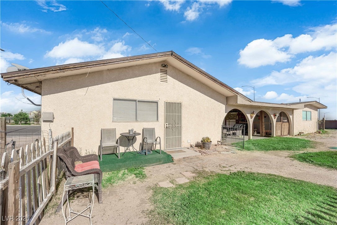 95 E Windmill Ln, Las Vegas, NV 89123 photo