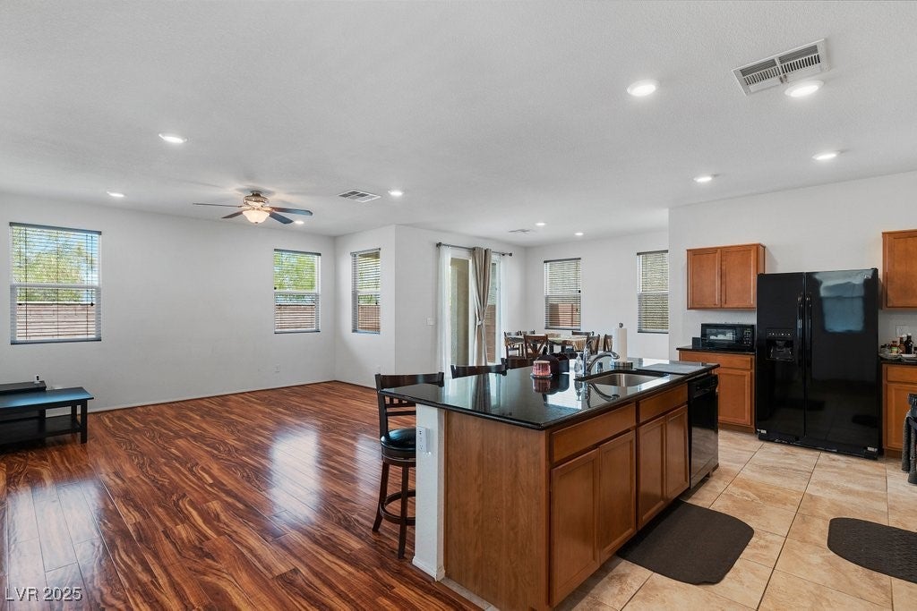 7104 Flathead River Ave, Las Vegas, NV 89179 photo