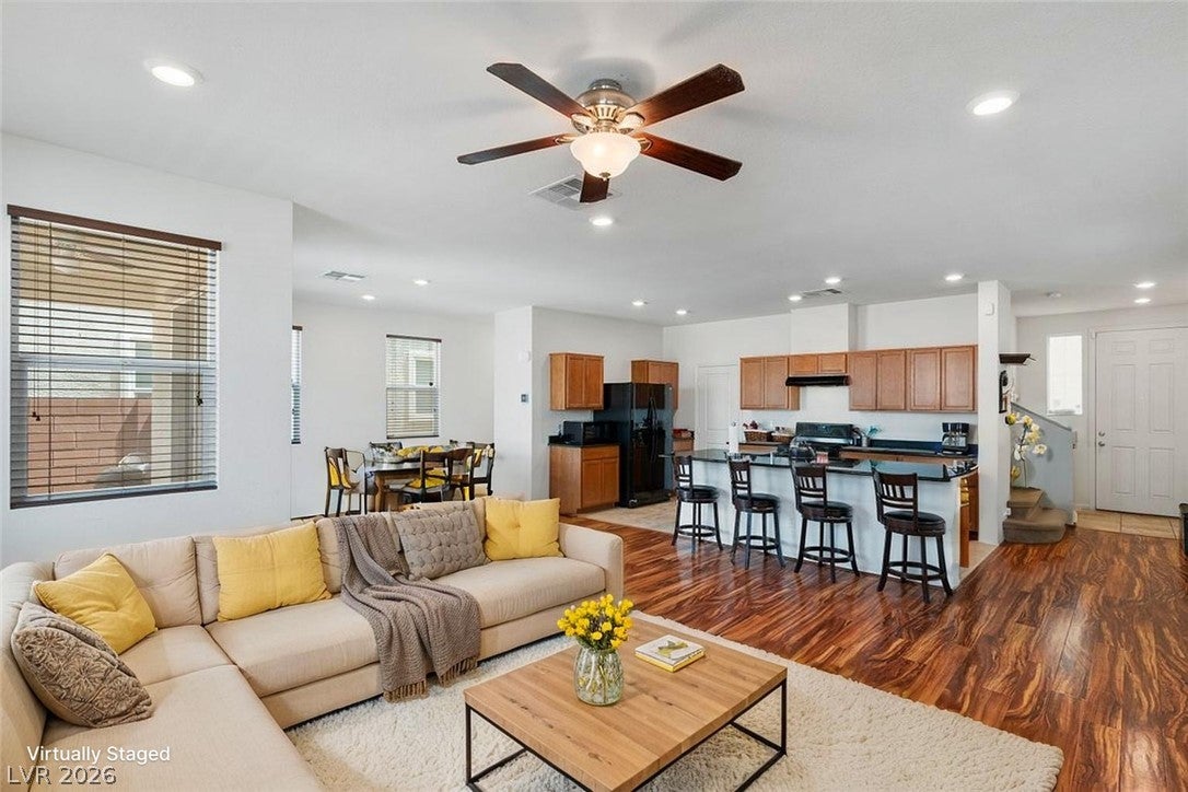 7104 Flathead River Ave, Las Vegas, NV 89179 photo