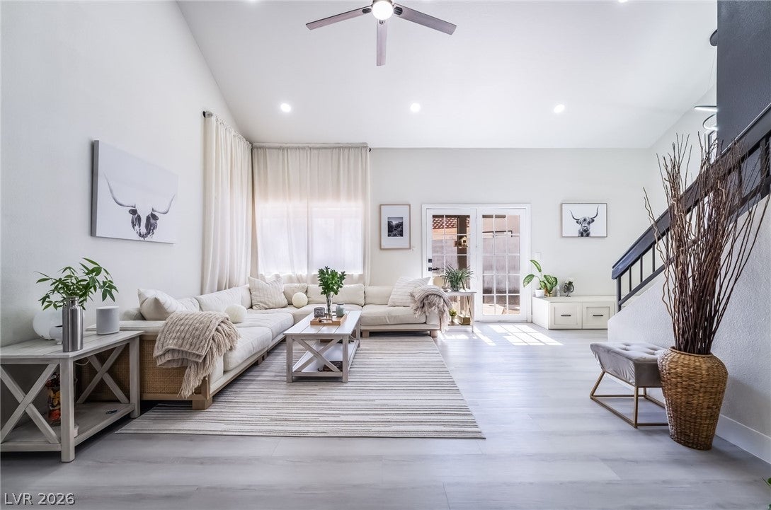 112 Wynntry Dr, Henderson, NV 89074 photo