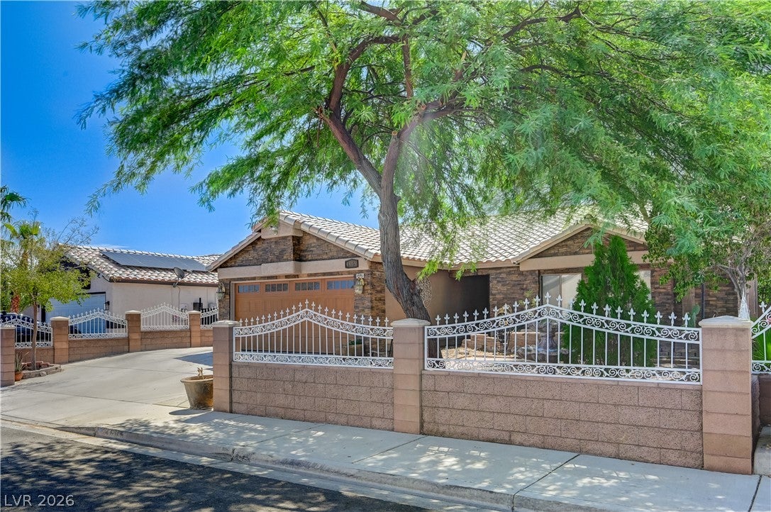 4605 Rachel Ann Ave, North Las Vegas, NV 89031 photo