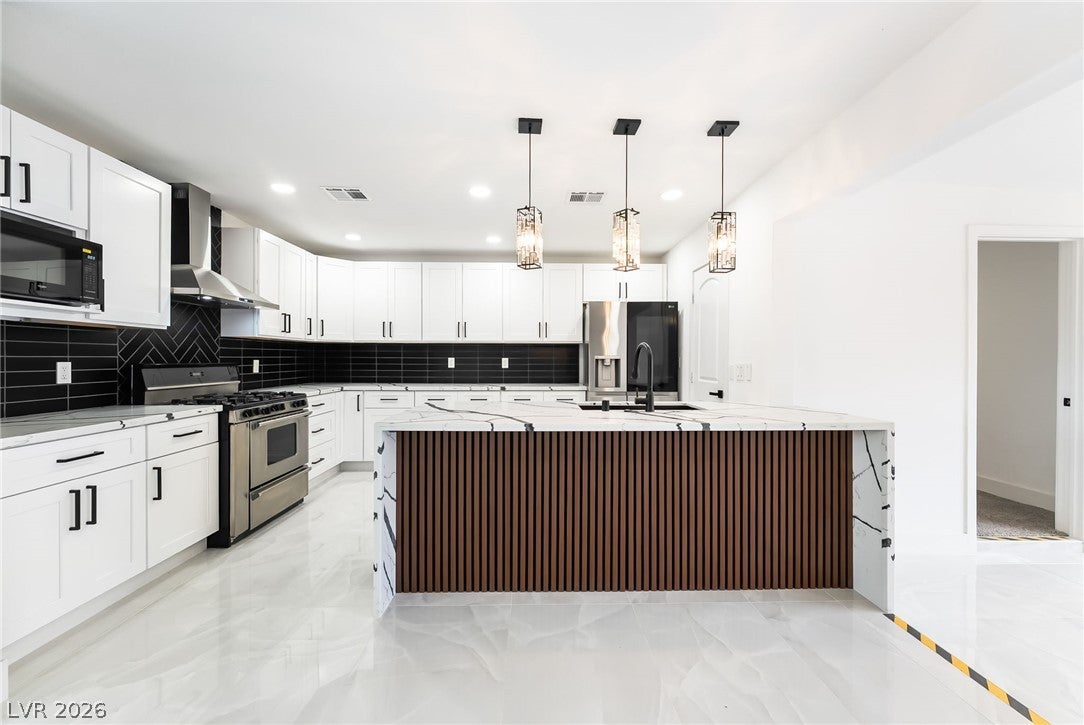 706 N Hollywood Blvd, Las Vegas, NV 89110 photo