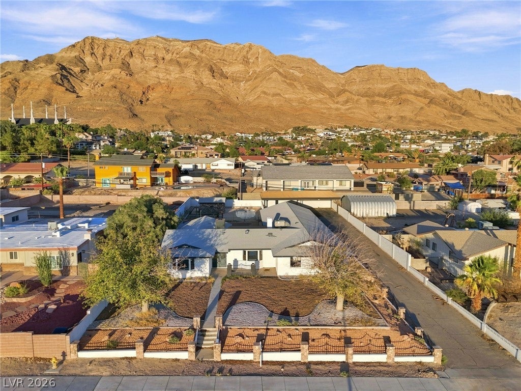 706 Hollywood Blvd, Las Vegas, NV 89110