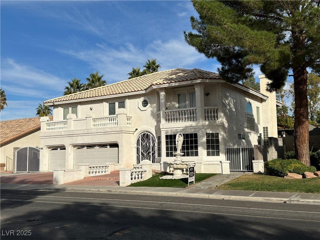 4408 Pioneer Way, Las Vegas, NV 89129