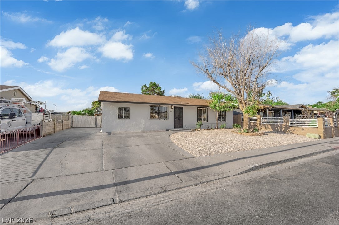 4829 Stillwater Ave, Las Vegas, NV 89110 photo