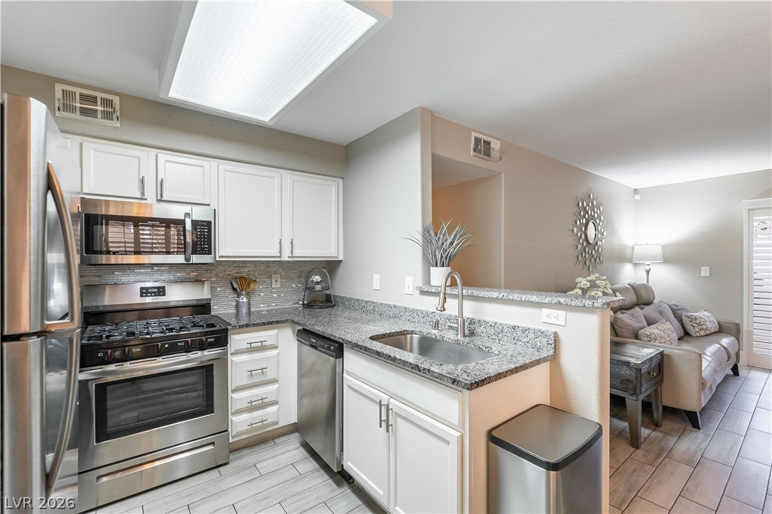 3174 Tarpon Dr #102, Las Vegas, NV 89120 photo