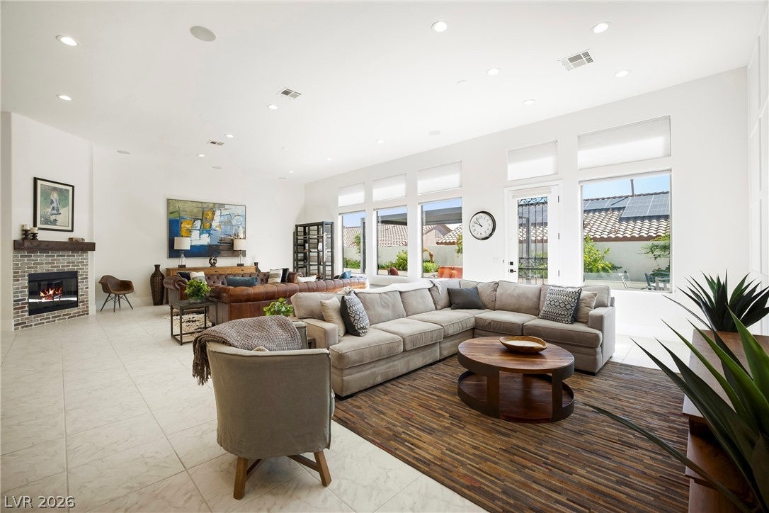 246 Calle Palacio St, Henderson, NV 89012 photo