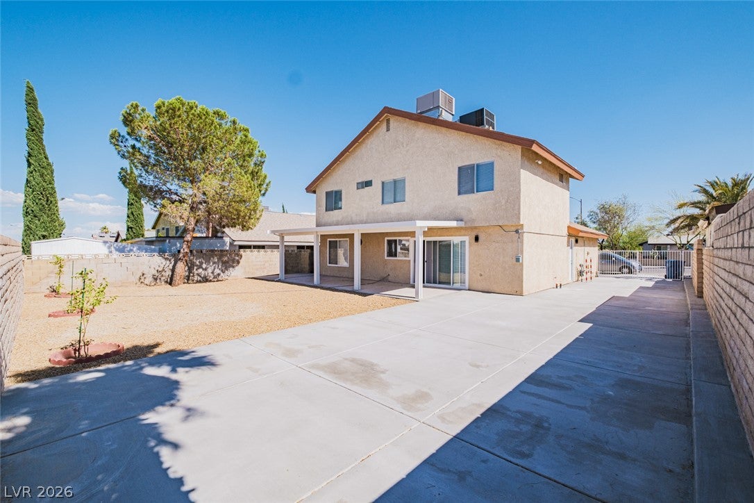 7220 Mountain Moss Dr, Las Vegas, NV 89147