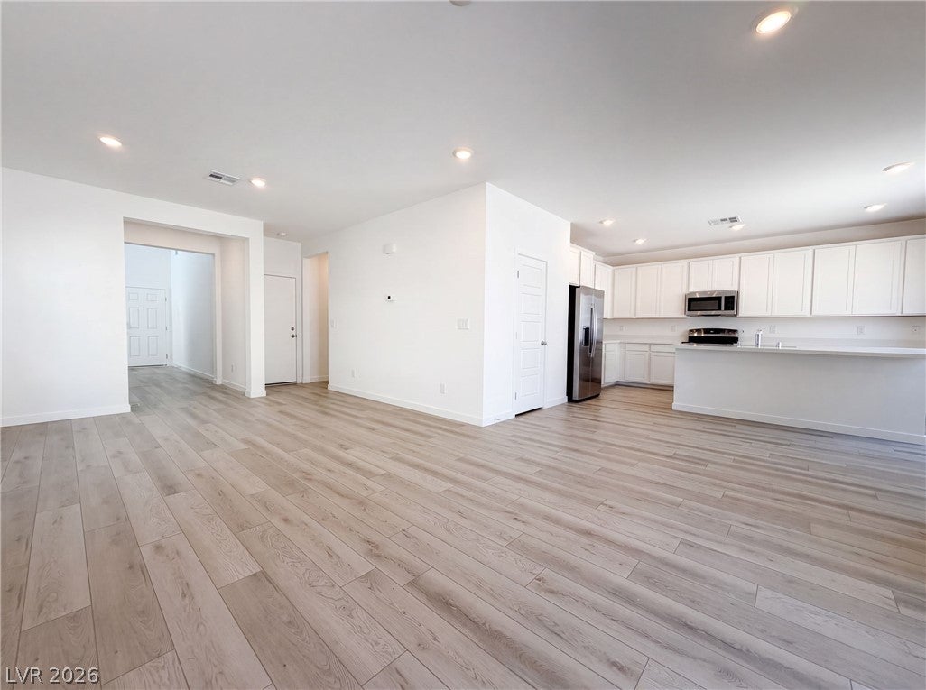 8364 Caldera Hills Ave, Las Vegas, NV 89147 photo