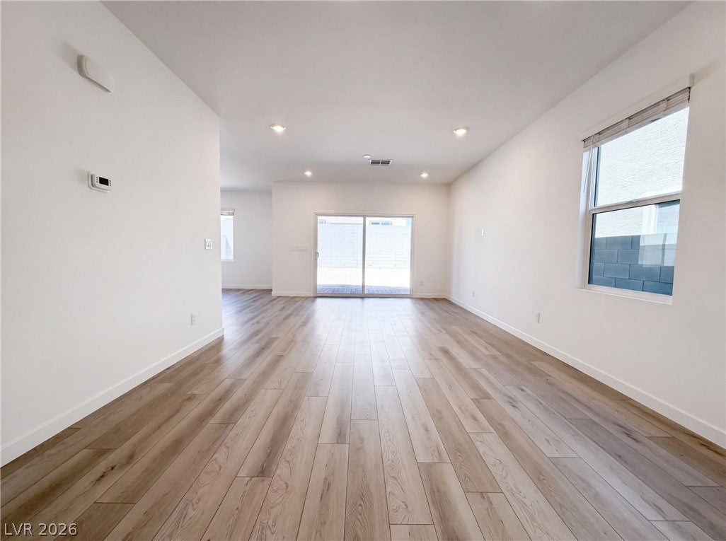 8364 Caldera Hills Ave, Las Vegas, NV 89147 photo