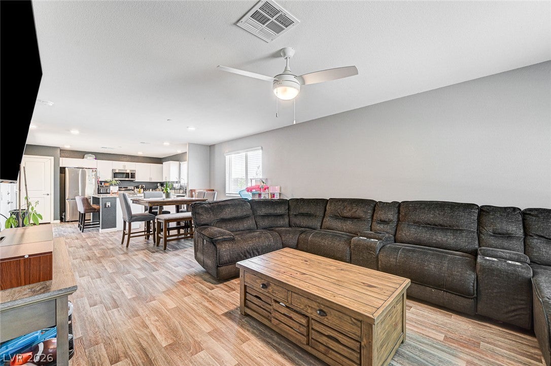 5617 Craftsman Ave, Las Vegas, NV 89122 photo