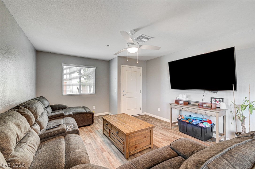 5617 Craftsman Ave, Las Vegas, NV 89122 photo