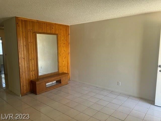 5284 Wellesley Ave, Las Vegas, NV 89122 photo