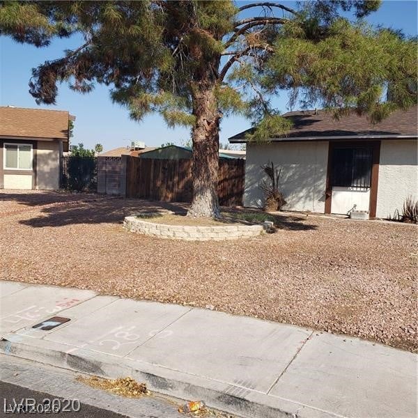 5284 Wellesley Ave, Las Vegas, NV 89122 photo